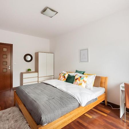 Wola Sunset Apartment Free Parking 바르샤바 외부 사진