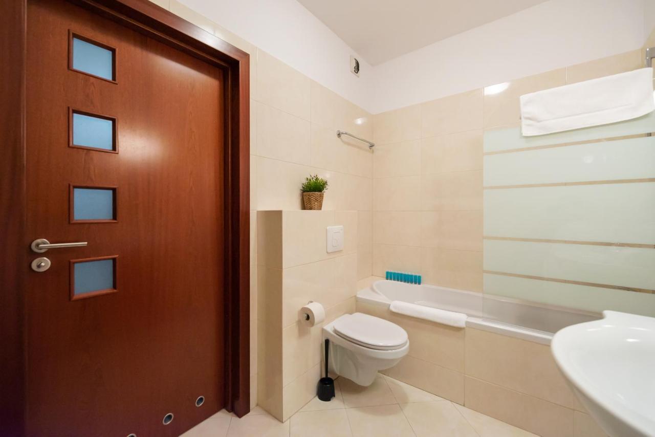 Wola Sunset Apartment Free Parking 바르샤바 외부 사진